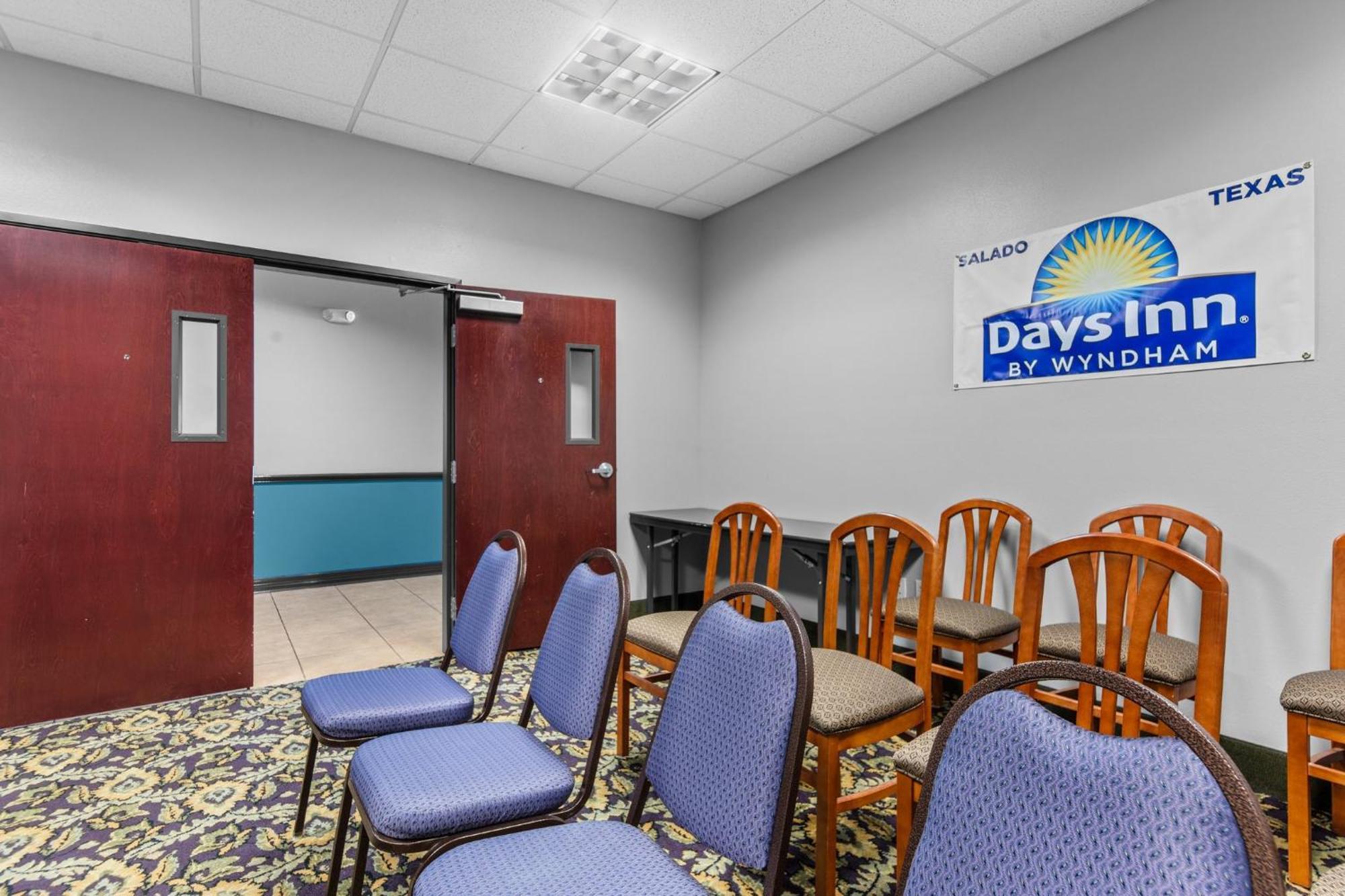 Days Inn By Wyndham Salado Eksteriør bilde
